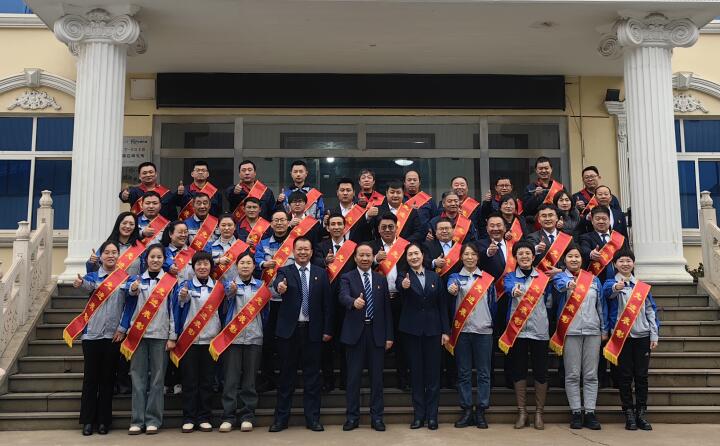 超！多！獎(jiǎng)！山東金格瑞隆重召開2023年度總結(jié)表彰大會(huì)！.jpg